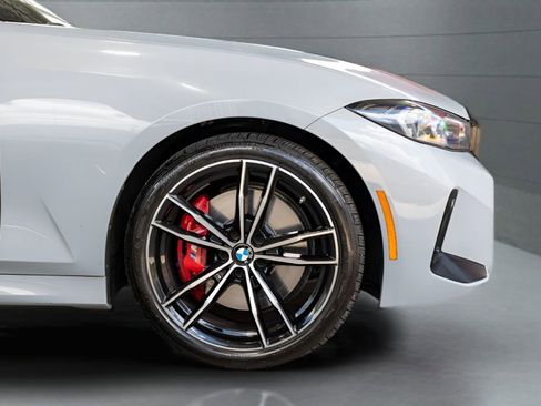 Used 2023 BMW 330i xDrive Sedan w/ M Sport Package AWD/4WD image 10