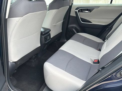 Used 2025 Toyota RAV4 XLE w/ Convenience Package AWD/4WD image 18