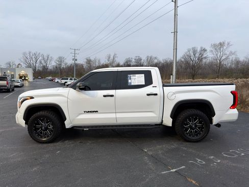 Used 2023 Toyota Tundra SR5 image 3