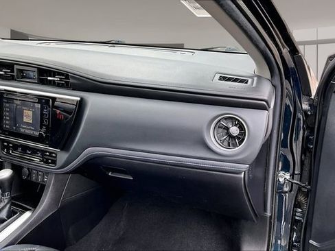 Used 2019 Toyota Corolla XSE FWD image 23
