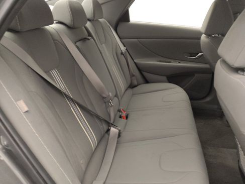 Used 2024 Hyundai Elantra SEL w/ Convenience Package FWD image 19