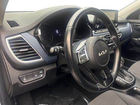 Used 2023 Kia Seltos S FWD image 50