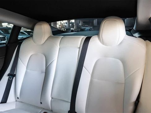 Used 2022 Tesla Model 3 Long Range image 17