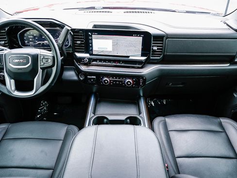 Used 2024 GMC Sierra 2500 SLT w/ SLT Premium Package image 10