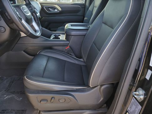 Used 2022 GMC Yukon SLT w/ SLT Luxury Package AWD/4WD image 6