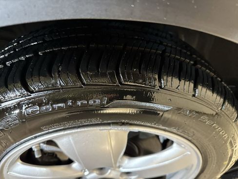 Used 2018 MINI Cooper 2-Door Hardtop image 11