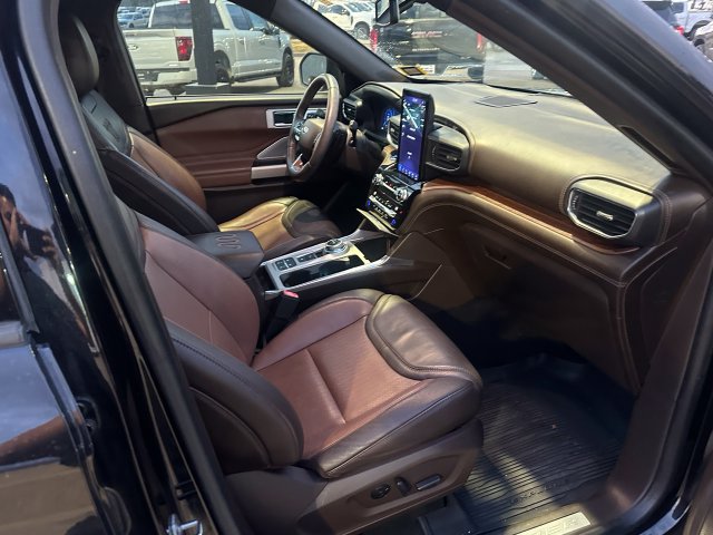 Used 2021 Ford Explorer King Ranch w/ Premium Technology Package RWD image 8