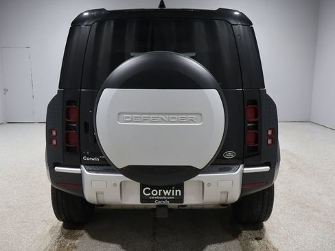 Used 2020 Land Rover Defender 110 HSE image 3