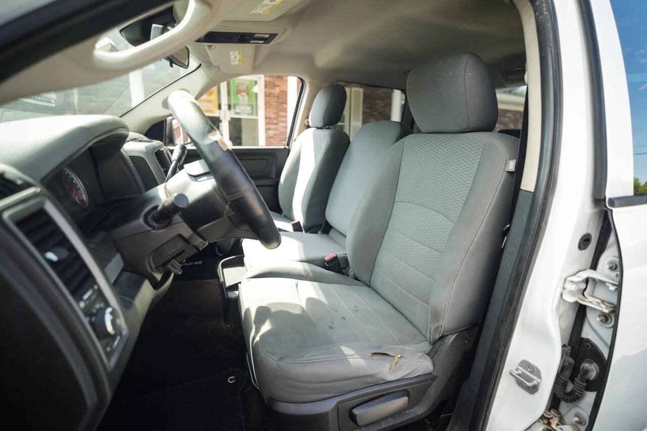 Used 2014 RAM 1500 Express RWD image 47