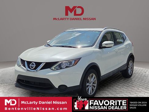 Used 2017 Nissan Rogue Sport SV AWD/4WD image 2
