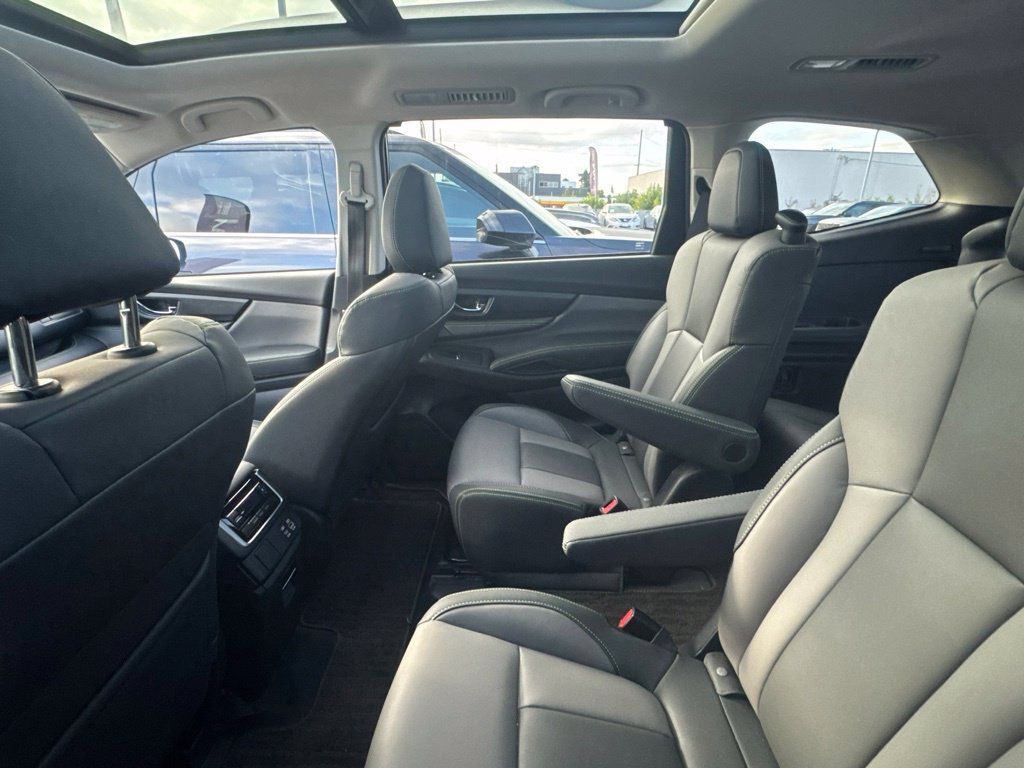 Used 2024 Subaru Ascent Onyx Edition AWD/4WD image 7