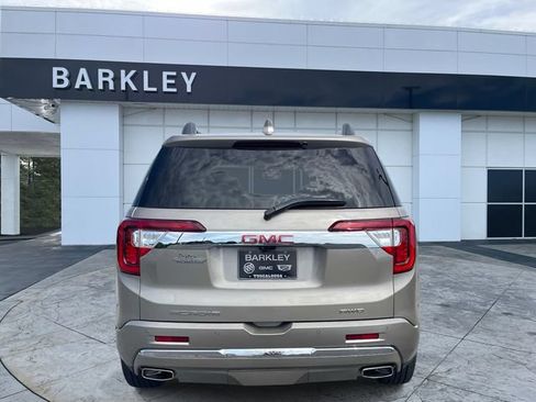 Certified 2022 GMC Acadia Denali w/ Denali Ultimate Package AWD/4WD image 4