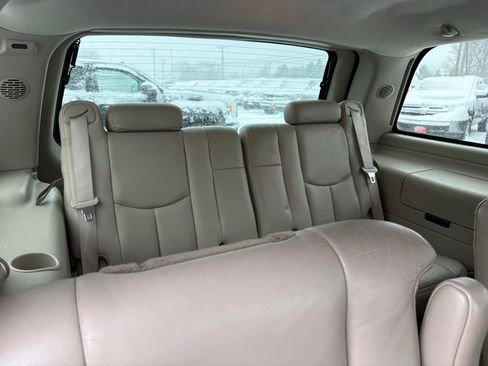 Used 2005 Cadillac Escalade AWD image 13