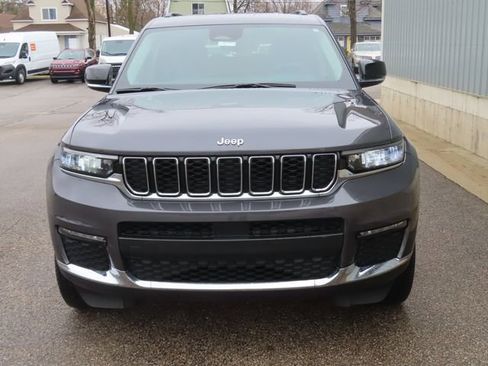 Used 2023 Jeep Grand Cherokee L Limited AWD/4WD image 11