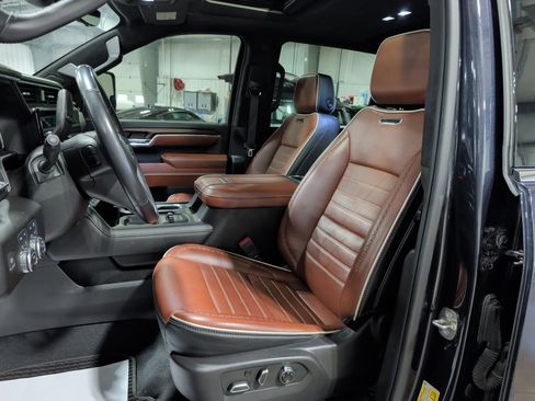 Used 2024 GMC Sierra 3500 Denali Ultimate image 7