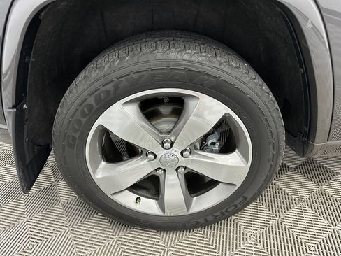 Used 2014 Jeep Grand Cherokee Overland RWD image 19