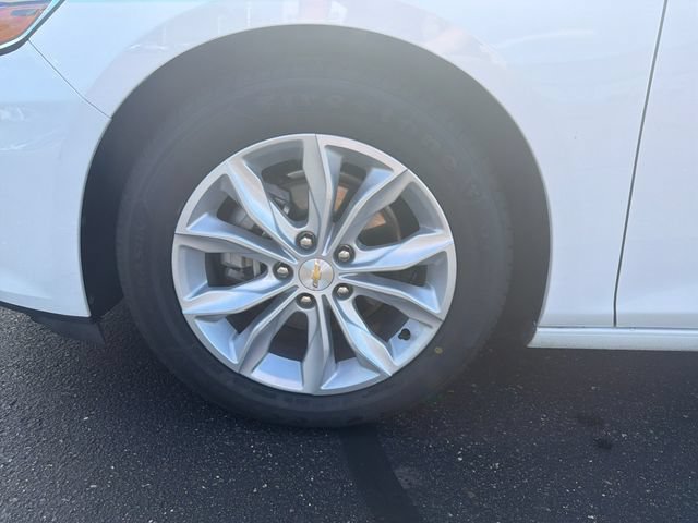 Used 2025 Chevrolet Malibu LT FWD image 32