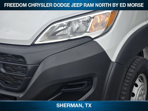 Used 2025 RAM ProMaster 2500 w/ Convenience Group FWD image 5