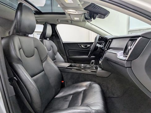 Used 2023 Volvo S60 T8 Core image 23