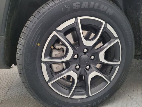 Used 2024 Jeep Compass Trailhawk image 31