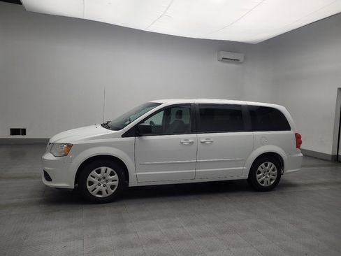 Used 2016 Dodge Grand Caravan SE w/ Quick Order Package 29E SE image 2