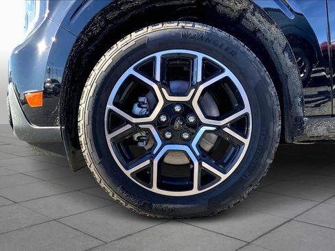 New 2025 Ford Maverick Lariat w/ 4K Tow Package image 8