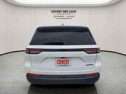 Used 2024 Jeep Grand Cherokee Limited w/ Black Appearance Package image 8