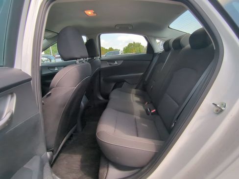 Used 2021 Kia Forte LXS FWD image 7