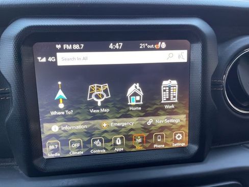 Used 2022 Jeep Wrangler Unlimited Sahara w/ Cold Weather Group image 12