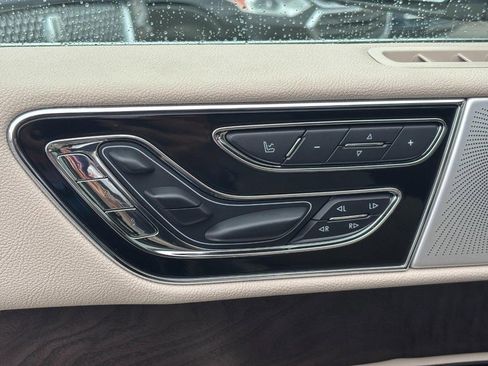 Used 2020 Lincoln Navigator L Reserve w/ Luxury Package image 16