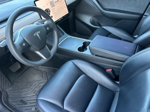 Used 2021 Tesla Model Y Long Range AWD/4WD image 10