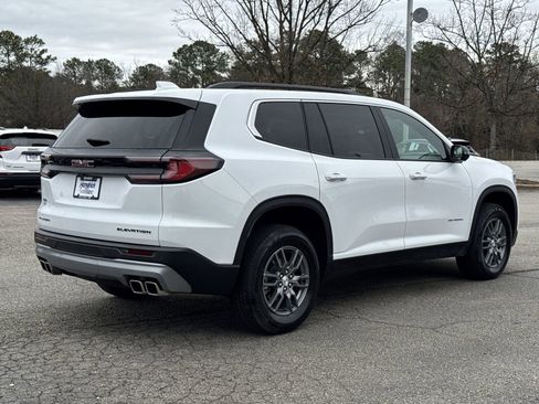 Used 2025 GMC Acadia Elevation image 10