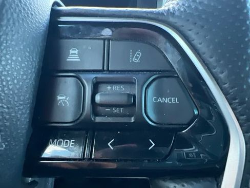 Used 2024 Toyota Sequoia Platinum AWD/4WD image 25