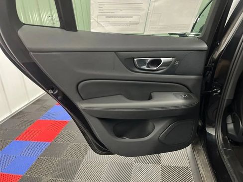Used 2025 Volvo V60 B5 Cross Country Plus AWD/4WD image 15