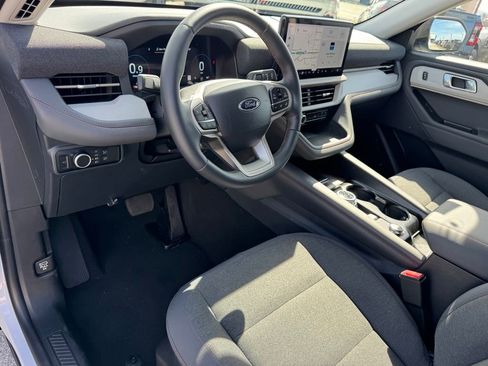 Used 2025 Ford Explorer Active image 15