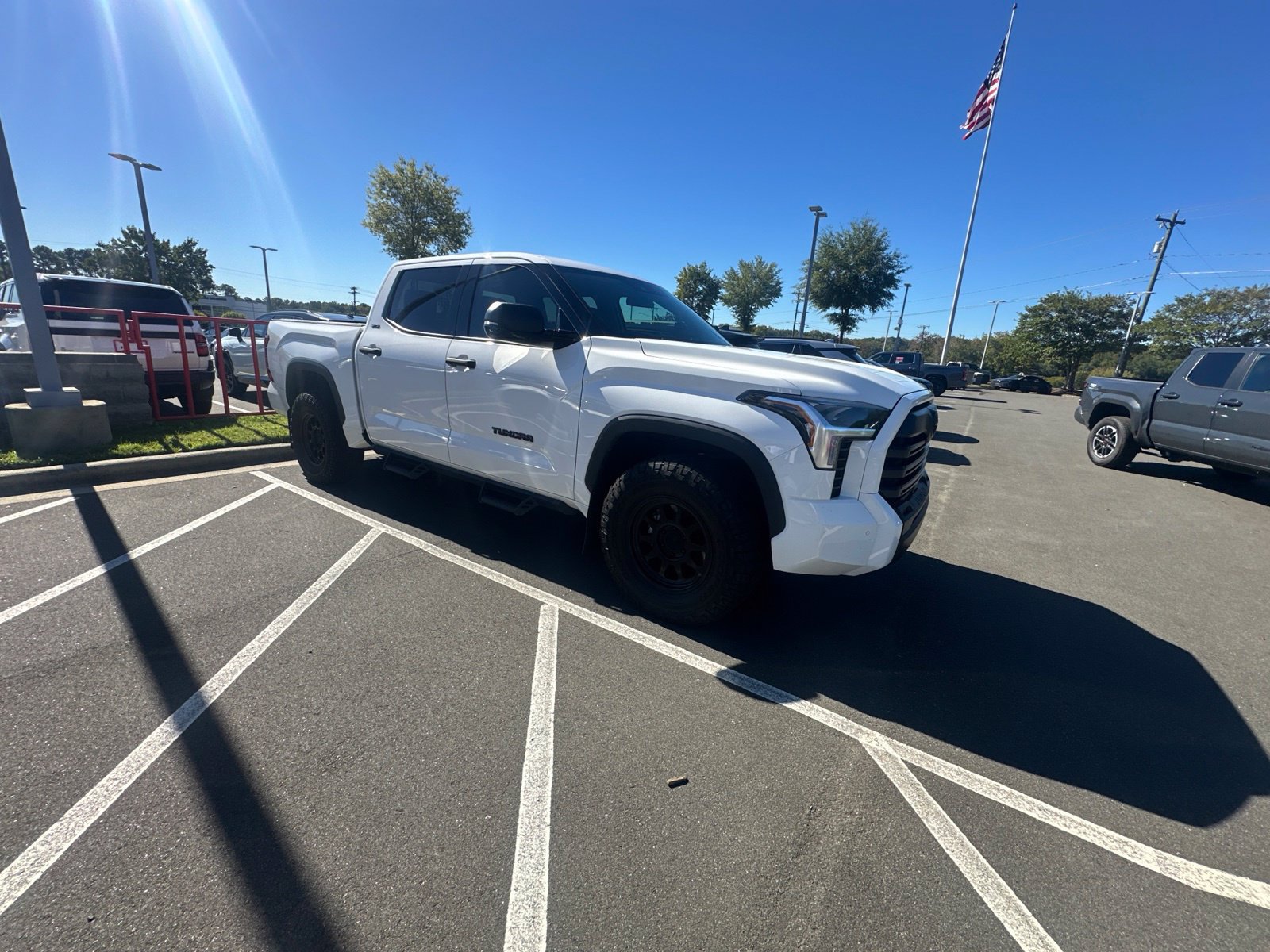 Used 2023 Toyota Tundra SR5 w/ SR5 Convenience Package AWD/4WD image 18