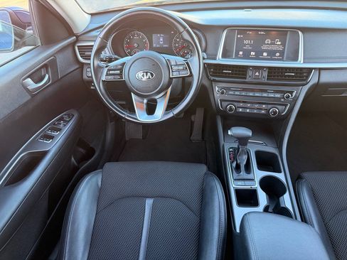 Used 2020 Kia Optima S FWD image 25
