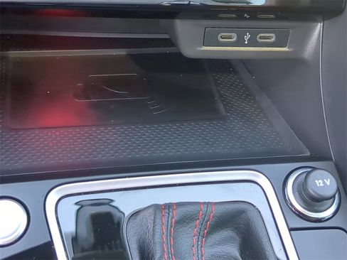 Used 2021 Volkswagen Jetta GLI Autobahn image 23