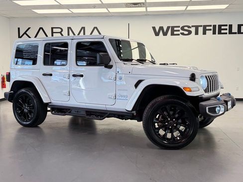 Used 2024 Jeep Wrangler Unlimited Sahara w/ Safety Group AWD/4WD image 1