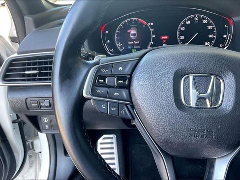 Used 2018 Honda Accord Sport image 19