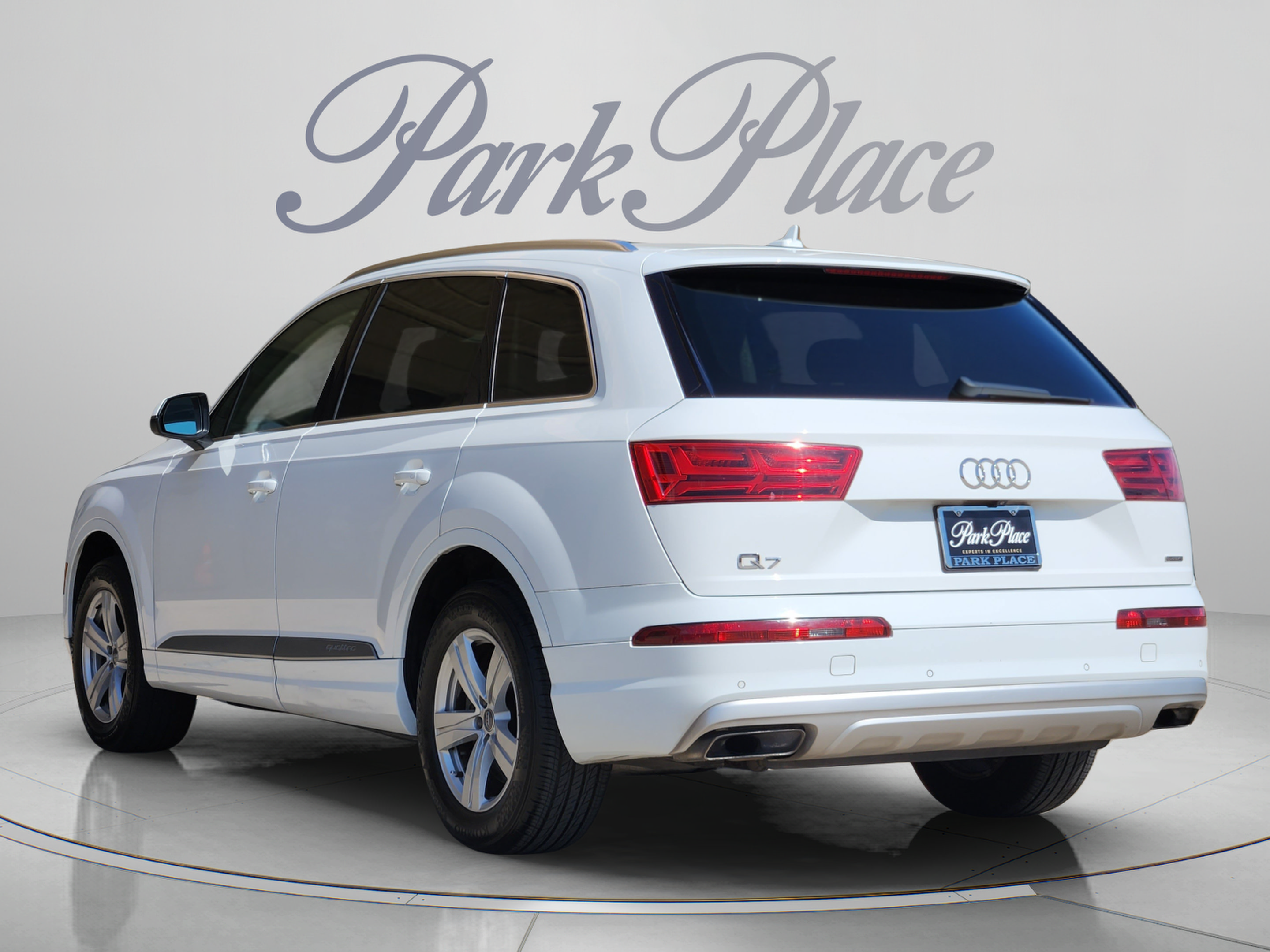 Used 2017 Audi Q7 2.0T Premium AWD/4WD image 3