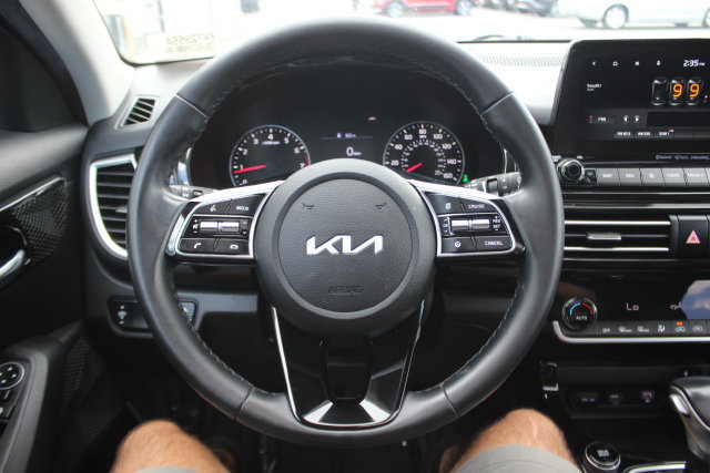 Used 2022 Kia Seltos EX AWD/4WD image 15