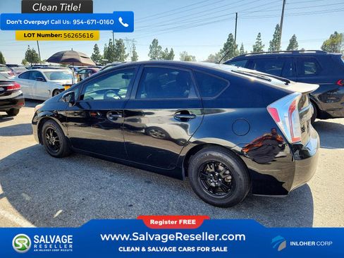 Used 2015 Toyota Prius Two FWD image 3