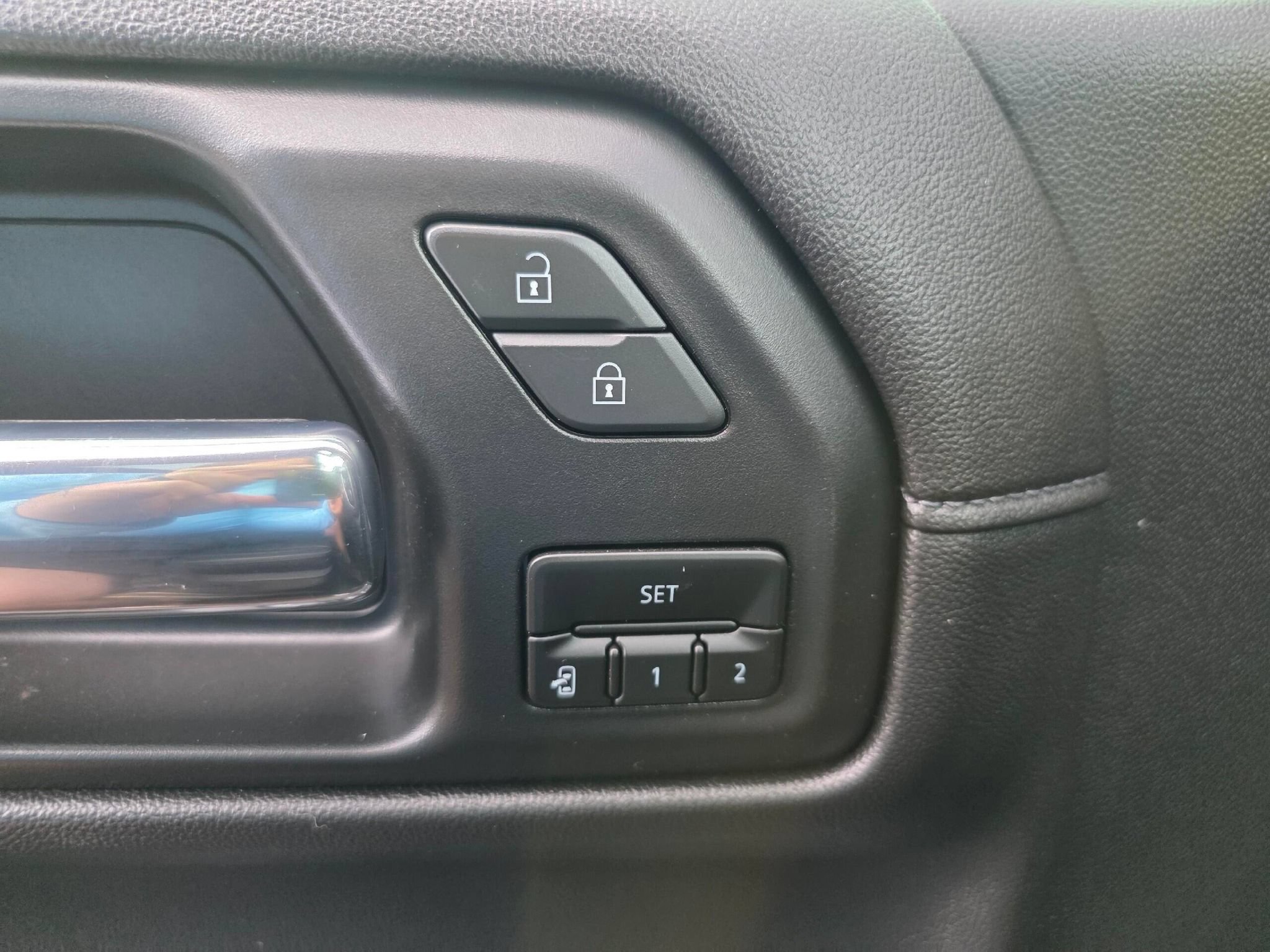 Used 2021 Chevrolet Silverado 1500 High Country w/ Technology Package AWD/4WD image 28