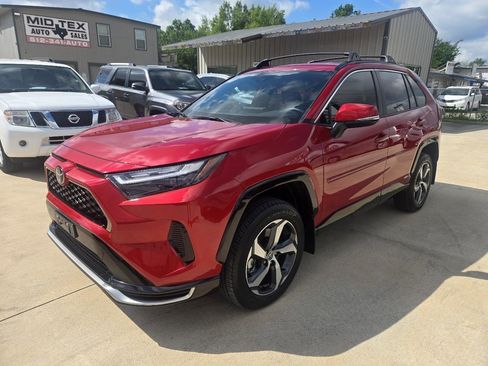 Used 2025 Toyota RAV4 SE AWD/4WD image 4
