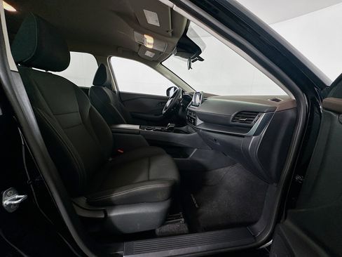 Used 2023 Nissan Rogue S image 29