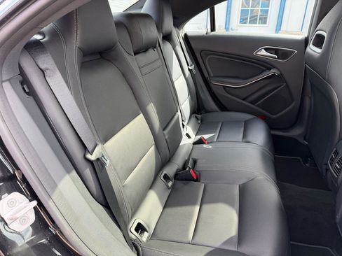 Used 2018 Mercedes-Benz CLA 250 4MATIC image 16