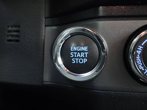 Used 2023 Toyota Tacoma TRD Off-Road w/ TRD Premium Off Road Package image 28