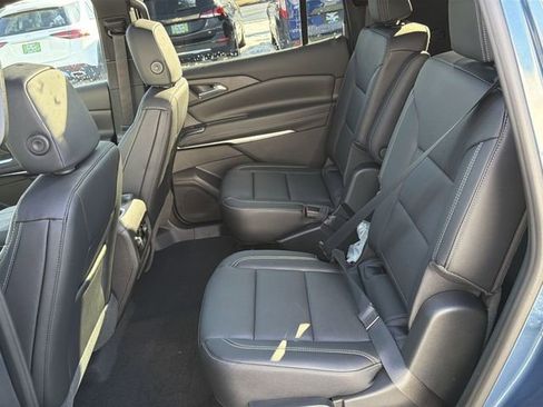 New 2026 Chevrolet Traverse LT w/ Sun and Wheel Package image 24