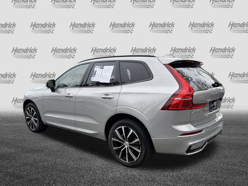 Certified 2025 Volvo XC60 B5 Plus image 8